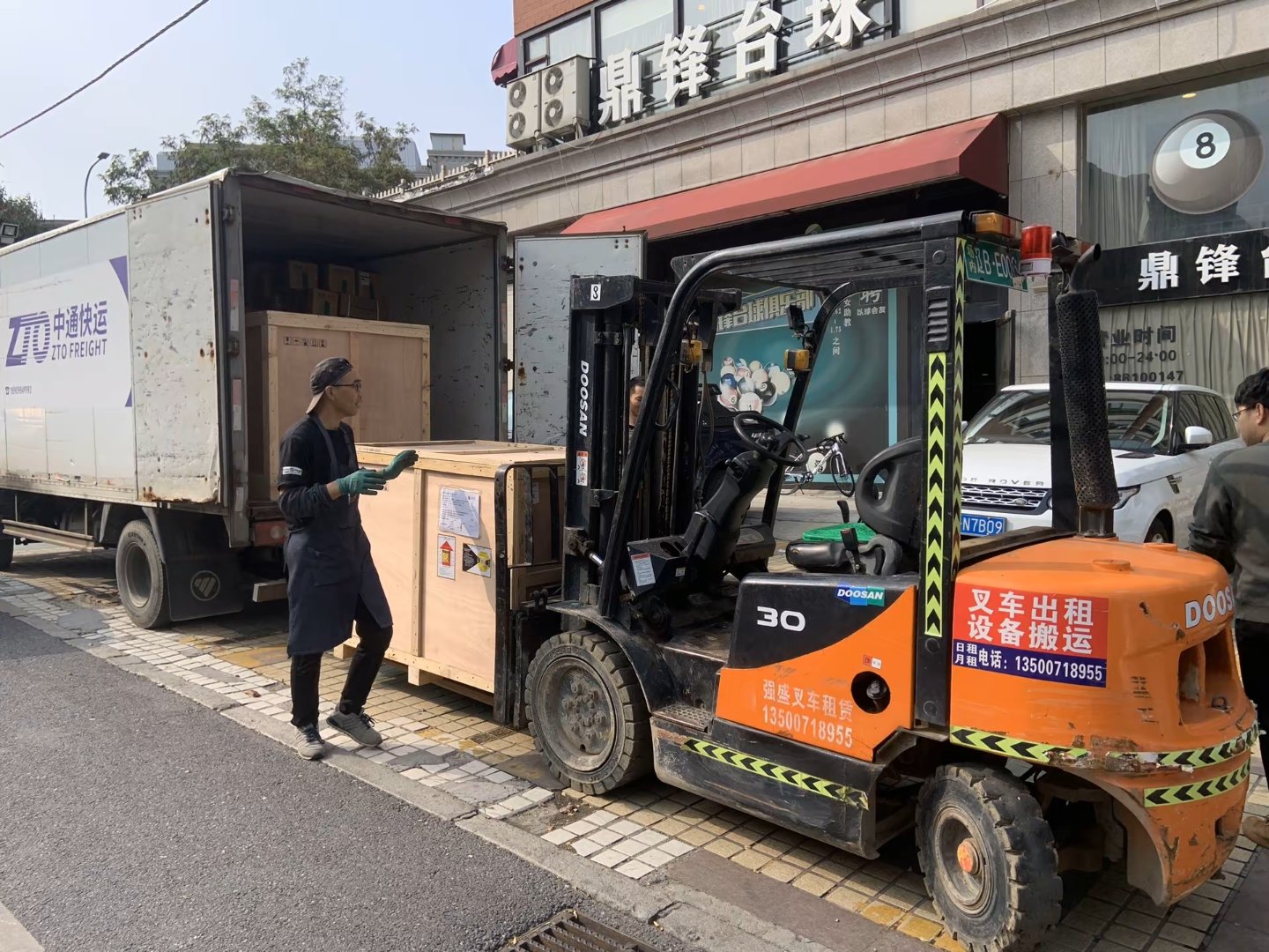 高效便捷的一站式服務(wù) 大連叉車租賃與設(shè)備搬運(yùn)裝卸，兼論專業(yè)保潔服務(wù)