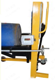 高效裝卸利器 防爆油桶搬運(yùn)車電子秤在300千克油漆桶作業(yè)中的應(yīng)用與服務(wù)